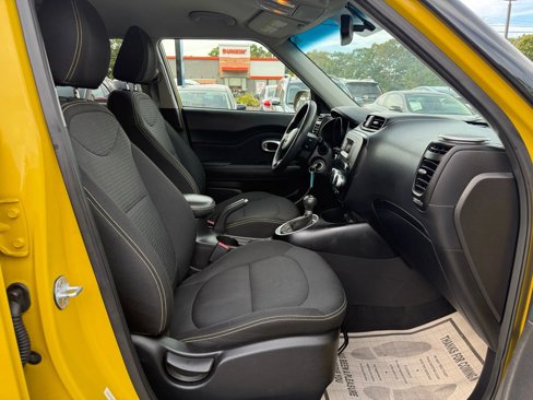 Used 2014 Kia Soul + image 21