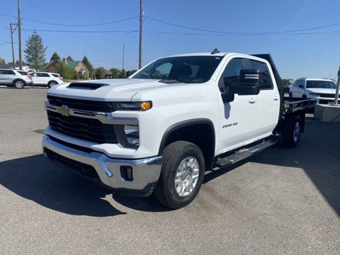 Used 2024 Chevrolet Silverado 2500 LT w/ Convenience Package image 3