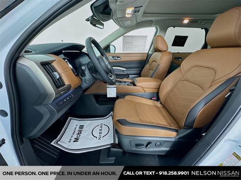 New 2025 Nissan Pathfinder Platinum image 22