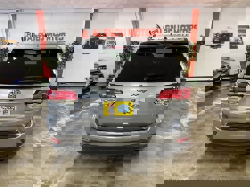 Used 2020 Jeep Grand Cherokee Limited w/ Luxury Group II image 7
