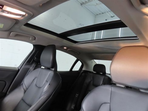 Used 2025 Volvo S60 B5 Core image 20