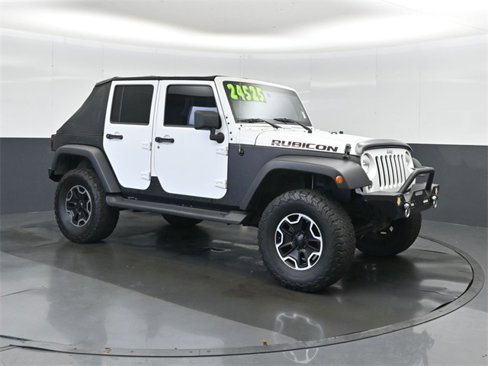 Used 2015 Jeep Wrangler Unlimited Rubicon image 2