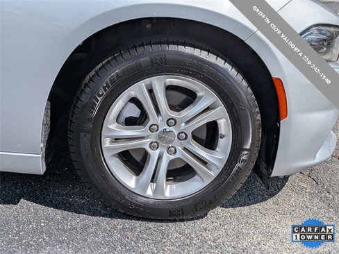 Used 2023 Dodge Charger SXT image 11
