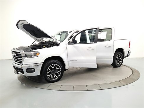 Used 2025 RAM 1500 Laramie image 12