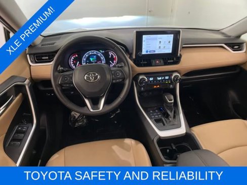 Used 2025 Toyota RAV4 XLE Premium image 12