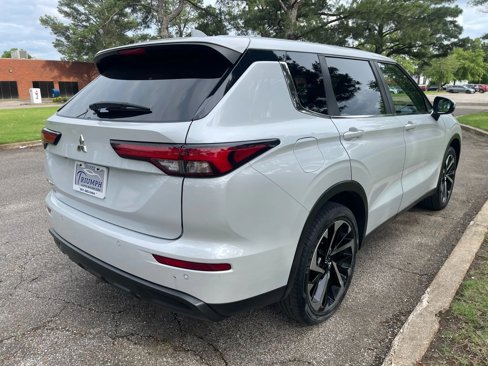 Used 2022 Mitsubishi Outlander ES image 5