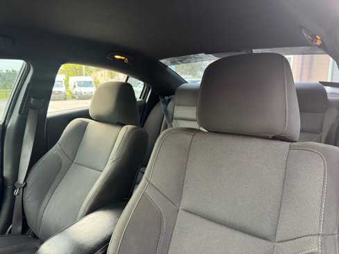 Used 2019 Dodge Charger SXT image 4