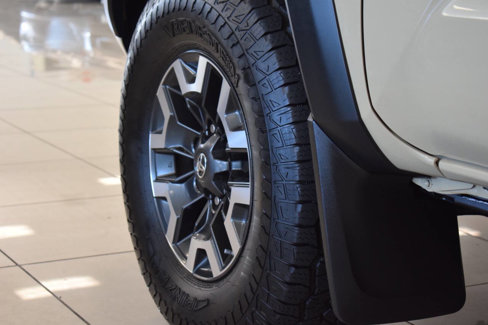 Used 2019 Toyota Tacoma TRD Off-Road w/ Technology Package image 24