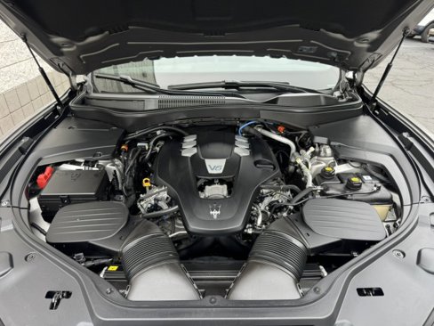 Used 2022 Maserati Levante GT image 5