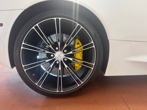 Used 2015 Aston Martin DB9 Coupe image 15