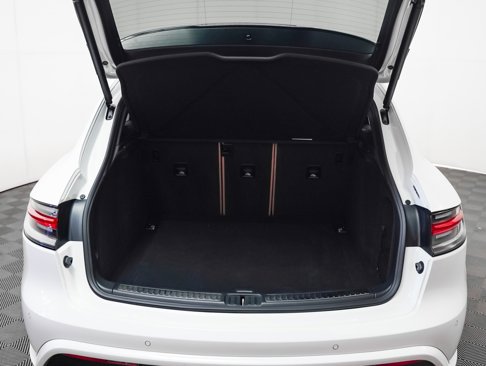 Certified 2023 Porsche Macan S image 27
