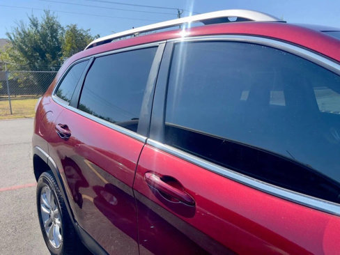 Used 2019 Jeep Cherokee Latitude w/ Popular Appearance Group image 10