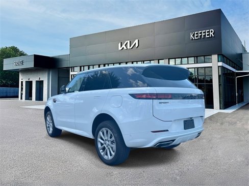 Used 2025 Land Rover Range Rover Sport Dynamic SE image 6