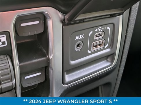 Used 2024 Jeep Wrangler Sport S image 23