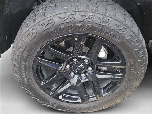 Used 2022 Chevrolet Silverado 1500 LT Trail Boss w/ LPO, Dark Essentials Package image 8