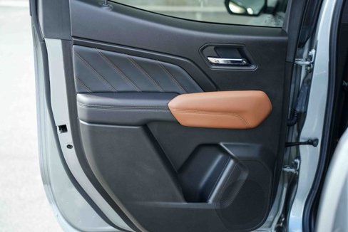 Used 2025 GMC Canyon AT4 image 17