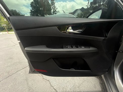 Used 2023 Kia Forte GT-Line w/ GT-Line Premium Package image 16