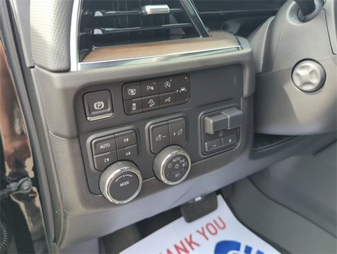 Certified 2025 Chevrolet Suburban High Country w/ Sun And Tow Package image 35