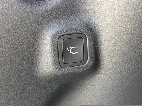 Used 2025 Jeep Compass Latitude w/ Convenience Group image 13