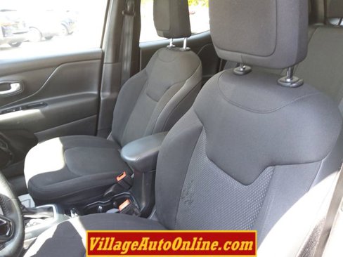 Used 2020 Jeep Renegade Altitude image 19
