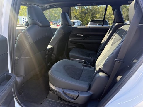 Used 2025 Toyota Grand Highlander AWD Hybrid image 15