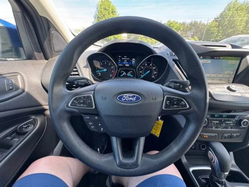Used 2018 Ford Escape SE w/ Ford Safe & Smart Package image 12