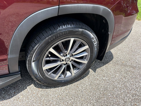 Used 2017 Toyota Highlander XLE image 37