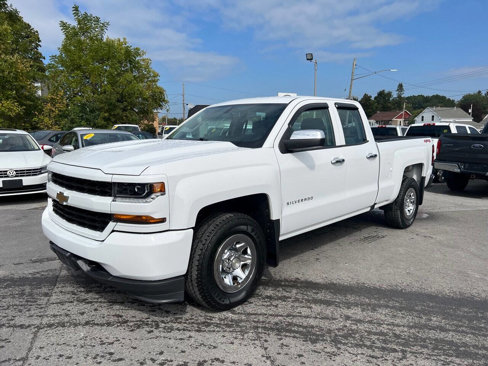 Used 2018 Chevrolet Silverado 1500 W/T w/ Trailering Package image 1