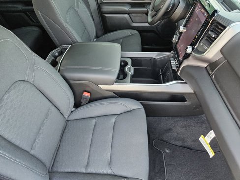 New 2026 RAM 1500 4x4 Crew Cab image 18