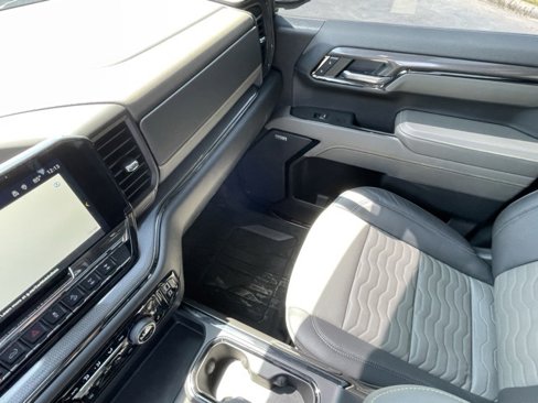 Used 2024 Chevrolet Silverado 1500 ZR2 image 24