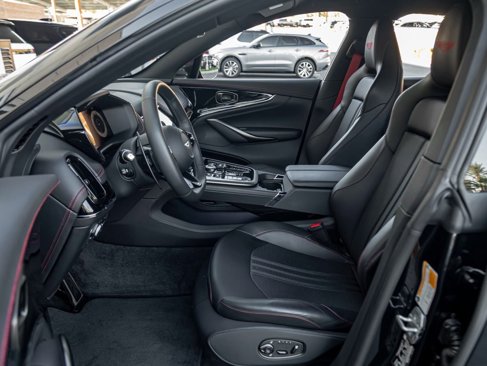 Used 2025 Aston Martin DBX 707 image 14
