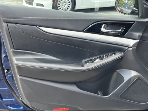 Used 2023 Nissan Maxima SV w/ Floor Mat Group image 10