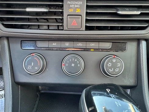 Certified 2024 Volkswagen Jetta S image 18
