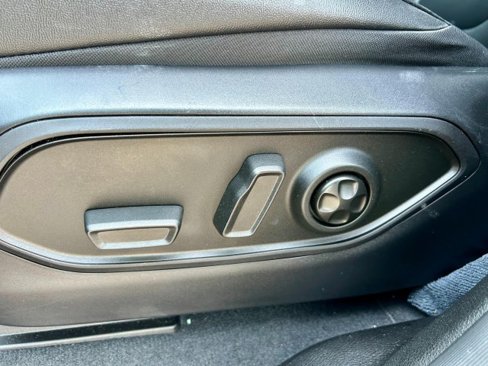 Used 2024 Jeep Grand Cherokee Limited image 17