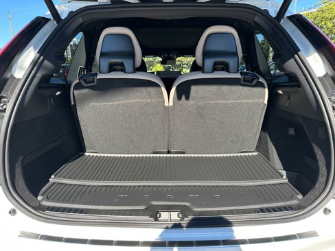 New 2026 Volvo XC90 B6 Plus w/ Protection Package Premier image 14