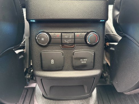 Used 2019 Ford Explorer Platinum image 40