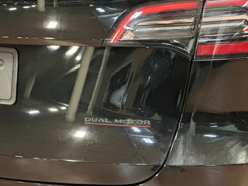 Used 2021 Tesla Model Y Long Range image 25