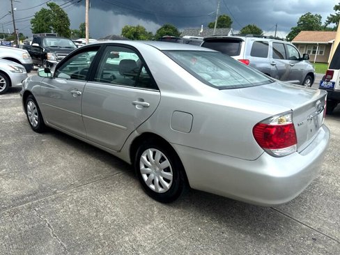 Used 2005 Toyota Camry LE image 3