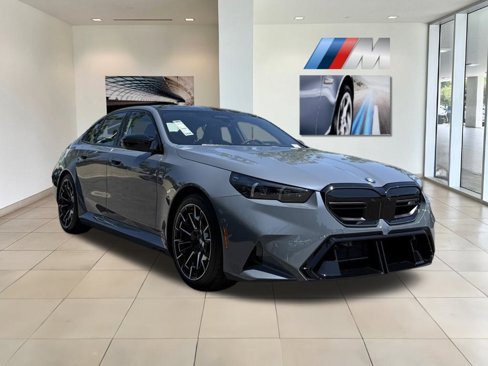New 2026 BMW M5 w/ Executive Package image 4