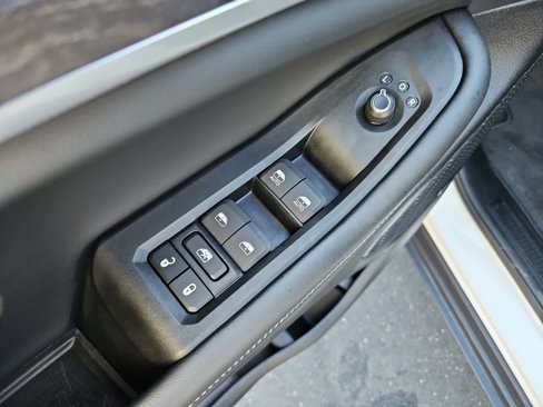 Used 2024 Jeep Grand Cherokee Limited 4xe image 29