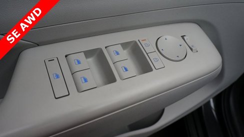 Used 2024 Hyundai Kona SE image 29