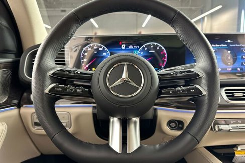 New 2026 Mercedes-Benz GLS 450 4MATIC image 24