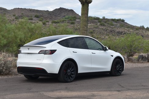Used 2022 Tesla Model Y Performance image 3