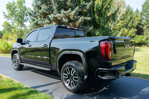 Used 2023 GMC Sierra 1500 AT4 image 5