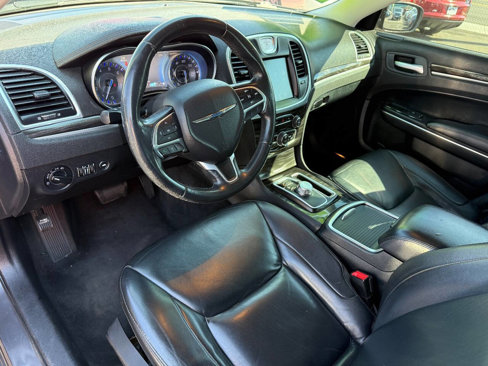 Used 2015 Chrysler 300 Limited image 11