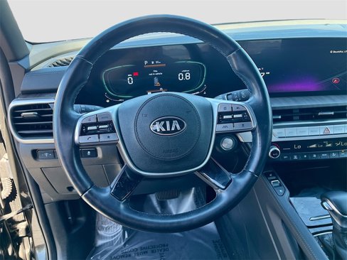 Used 2023 Kia Telluride EX w/ EX Captain's Chair Package image 11