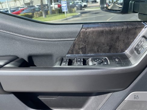 New 2025 Ford F350 Lariat w/ Lariat Ultimate Package image 19