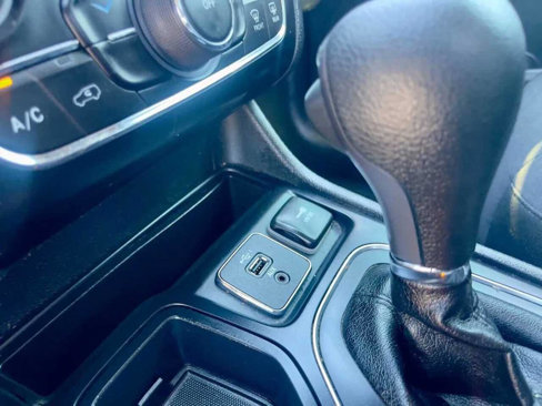 Used 2019 Jeep Cherokee Latitude w/ Popular Appearance Group image 24