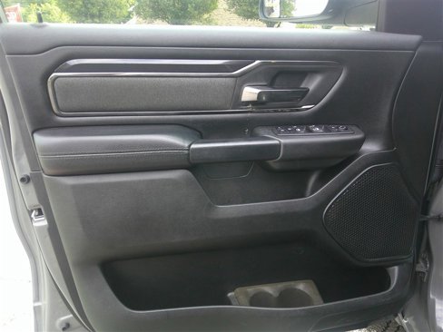 Used 2020 RAM 1500 Big Horn w/ Built-to-serve Edition image 9