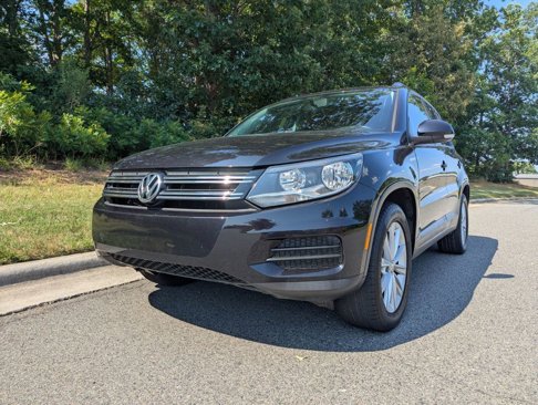 Used 2017 Volkswagen Tiguan Limited w/ Premium Package image 5